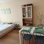 Green Belt Apartmann